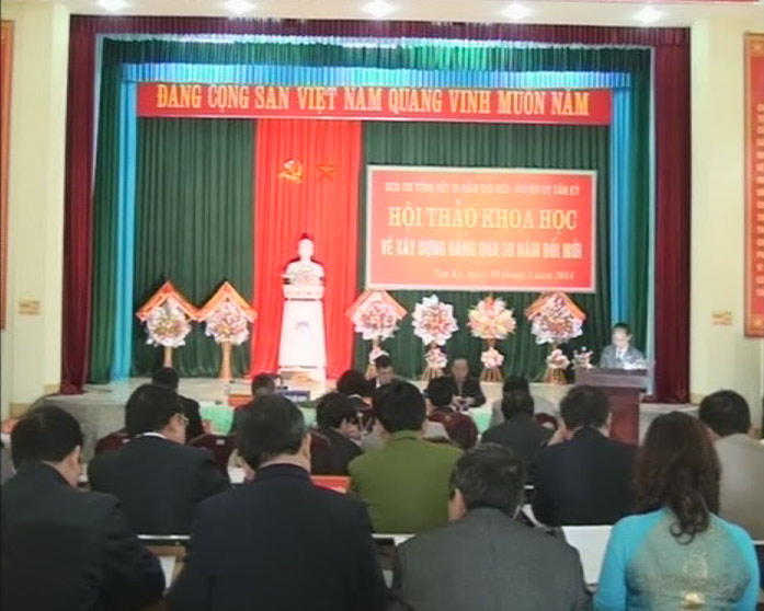 Wissenschaftliches Forum über Parteiaufbau nach 30 Jahren des Erneuerungskurses